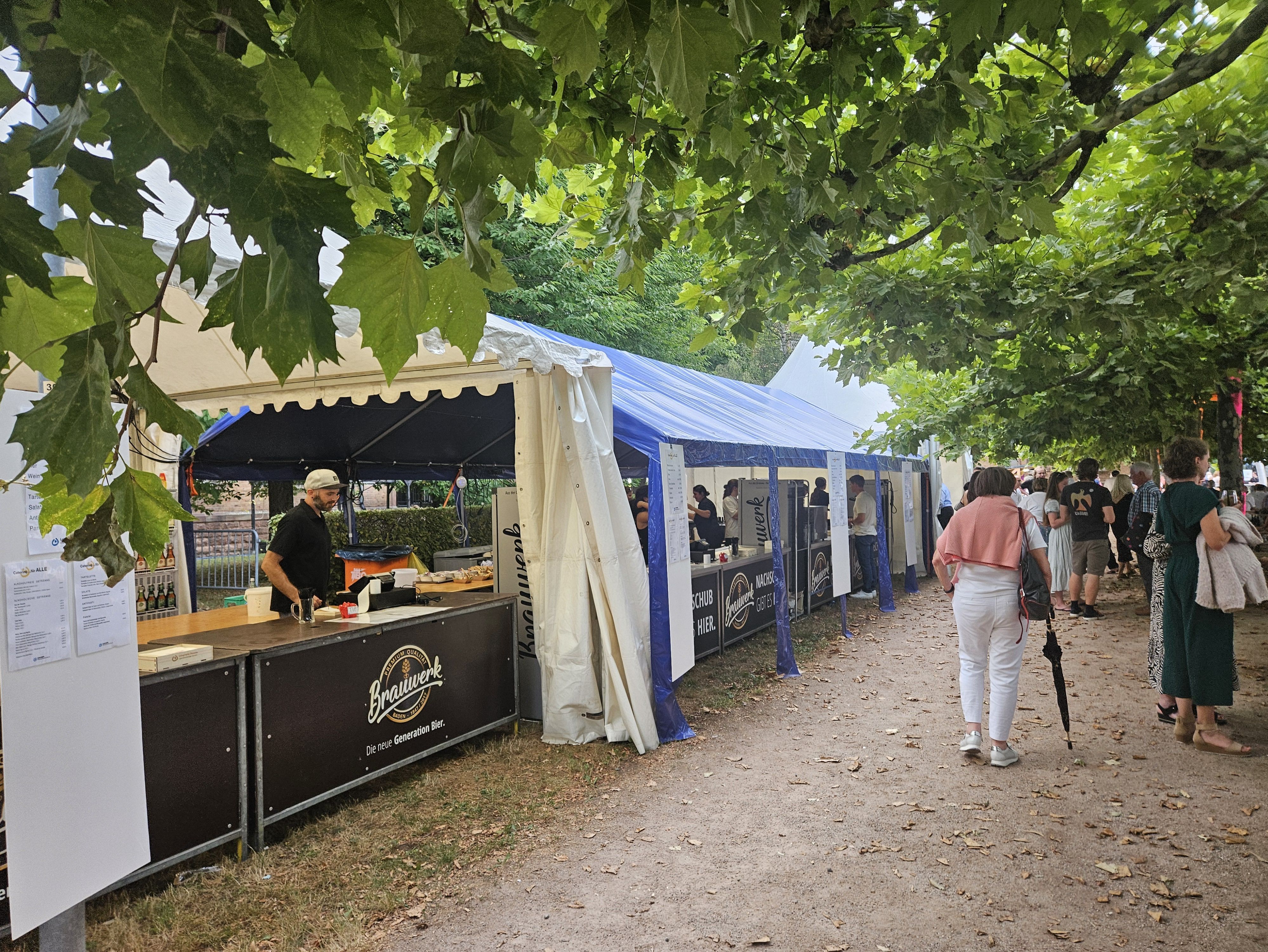 Stand von Catering für ALLE