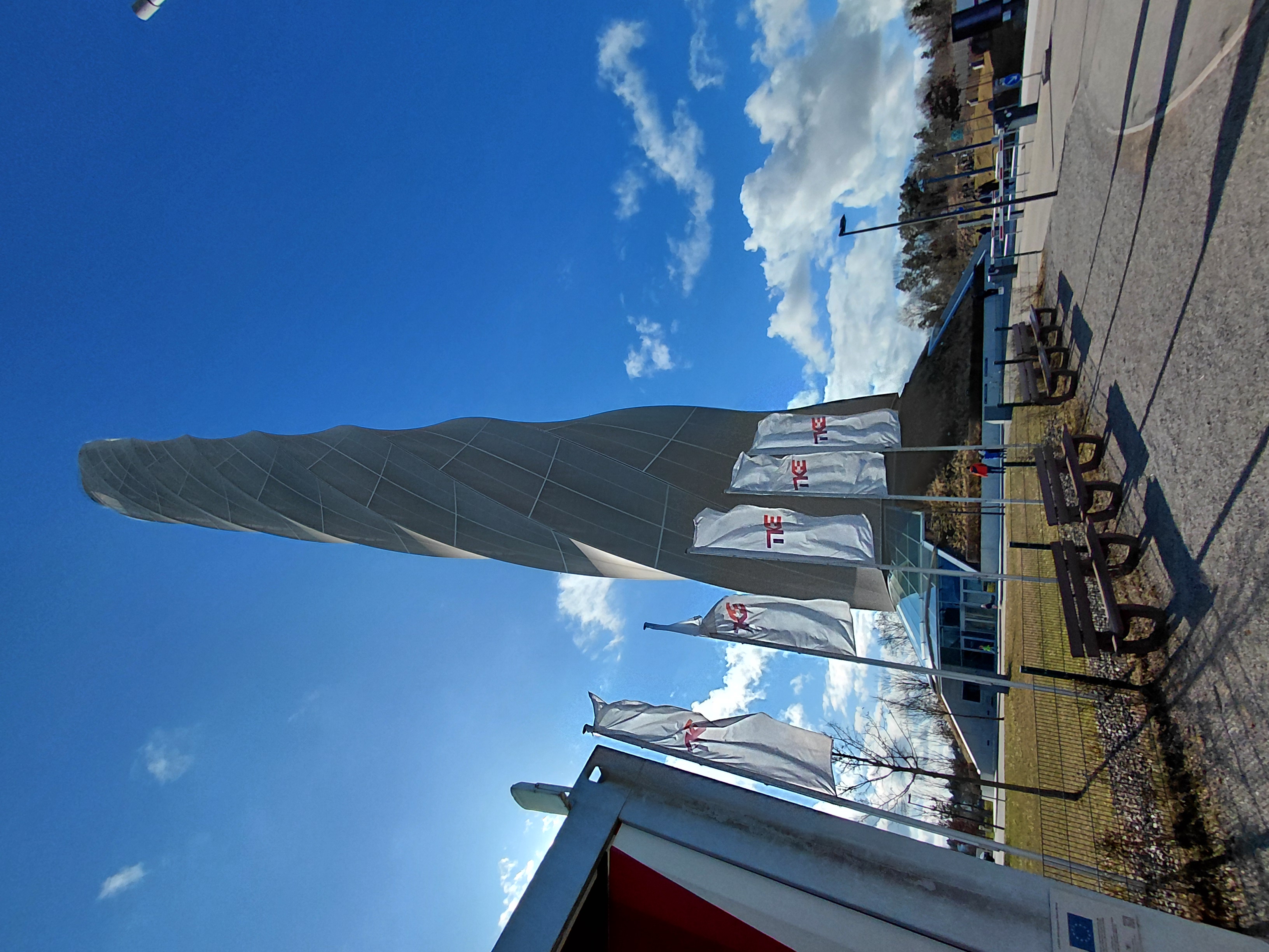 290 pixel image width