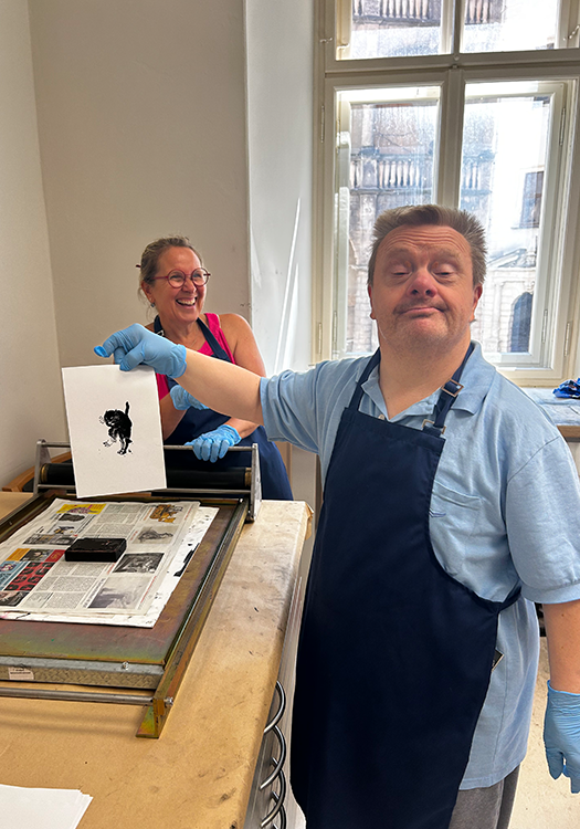 290 pixel image width