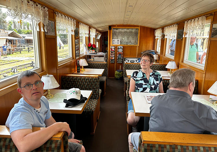 290 pixel image width